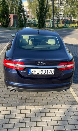 Jaguar XF cena 66700 przebieg: 105000, rok produkcji 2015 z Police małe 92